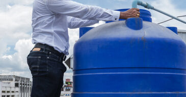 water-tank-cleaning
